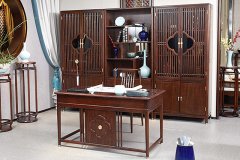 一覽無遺的玄關，裝上屏風后，效果太驚艷了！